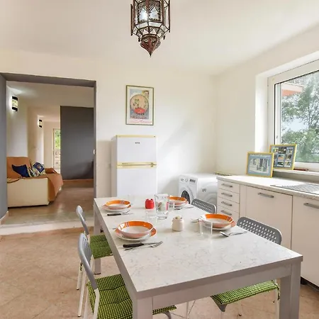 Nice Home In Bolano With Wifi And 1 Bedrooms *