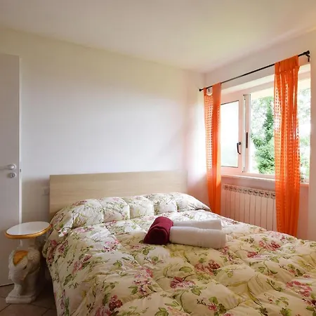 Nice Home In Bolano With Wifi And 1 Bedrooms Vakantiehuis *